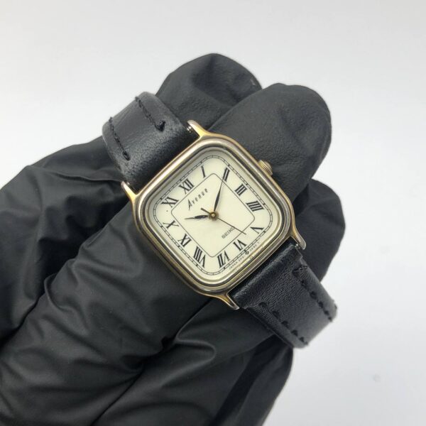 BEAUTIFUL SEIKO AVENUE ROMAN DIAL - Gambar 4
