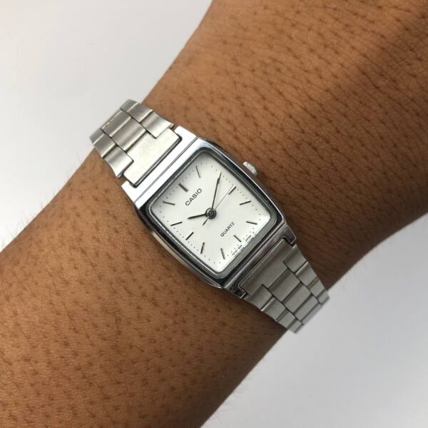 CASIO QUARTZ LADY