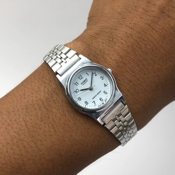 CASIO ANALOG LADY