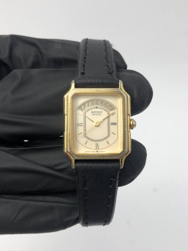 BEAUTIFUL RARE SEIKO QUARTZ O CLOCK CALENDAR LADIES - Gambar 2