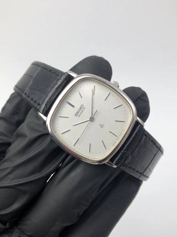 SEIKO QUARTZ WHITE TEXTURE DIAL - Gambar 4