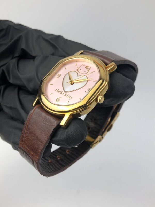 CHARACTER WATCH HELLO KITTY BY SANRIO - Gambar 3