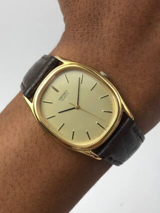 SEIKO OVAL CASE VINTAGE
