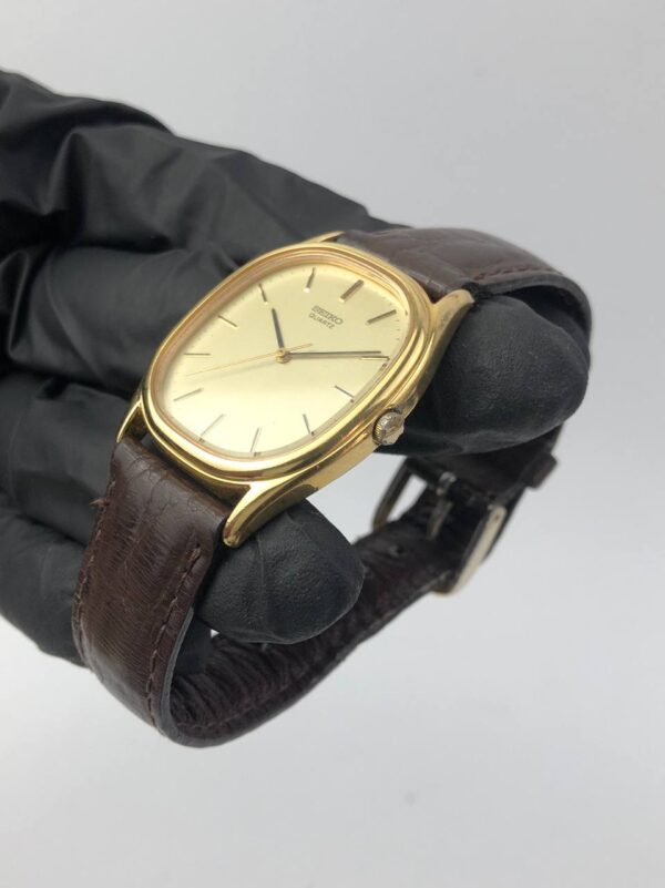 SEIKO OVAL CASE VINTAGE - Gambar 3