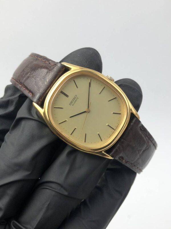 SEIKO OVAL CASE VINTAGE - Gambar 4