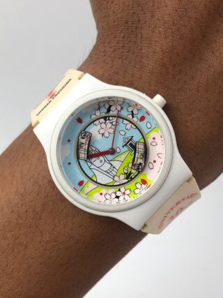 CHARACTER WATCH FLOATING SECOND