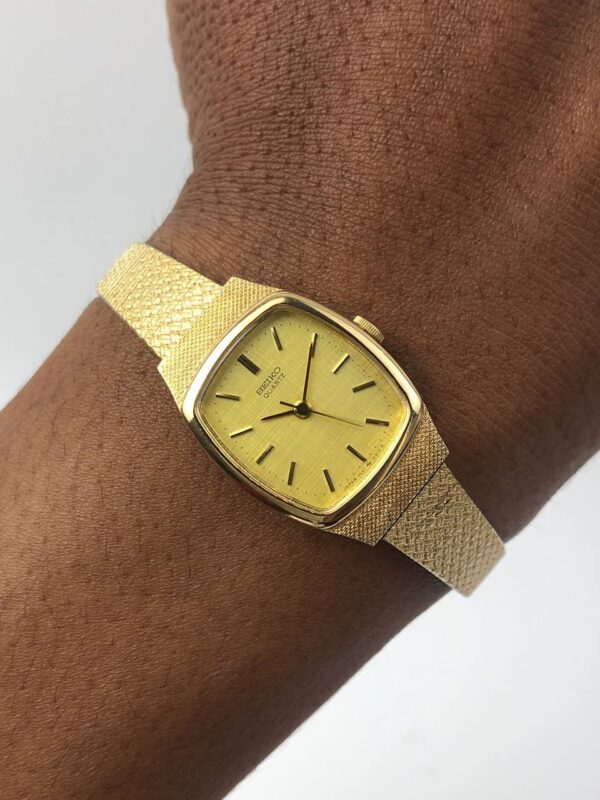 SEIKO LADY QUARTZ GOLD