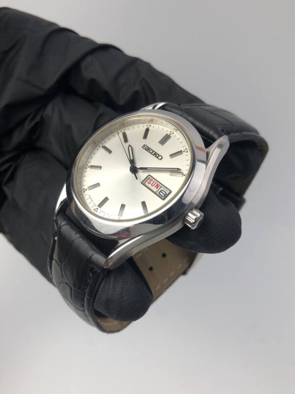 SEIKO QUARTZ DAYDATE ORIGINAL - Gambar 3