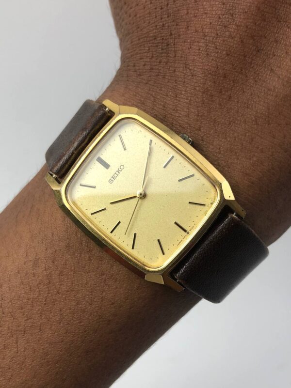 SEIKO QUARTZ JAPAN