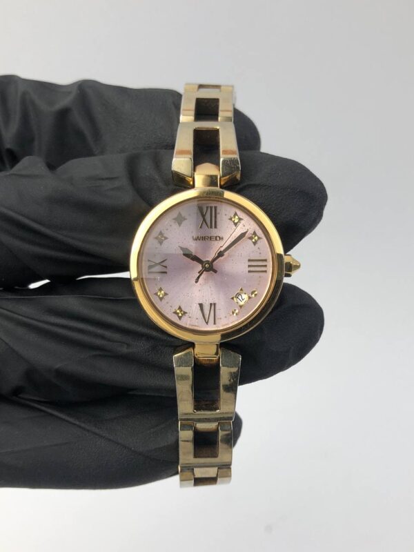 SEIKO WIRED BANGLE PINK DIAL MULUS - Gambar 2