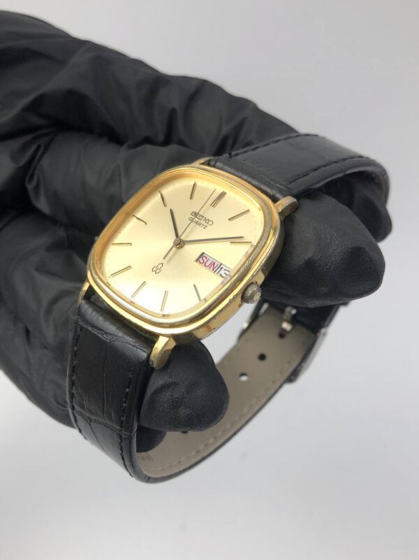 SEIKO QUARTZ KLASIK DAYDATE - Gambar 3
