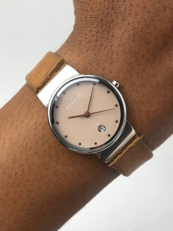 SKAGEN DENMARK SALMON DIAL