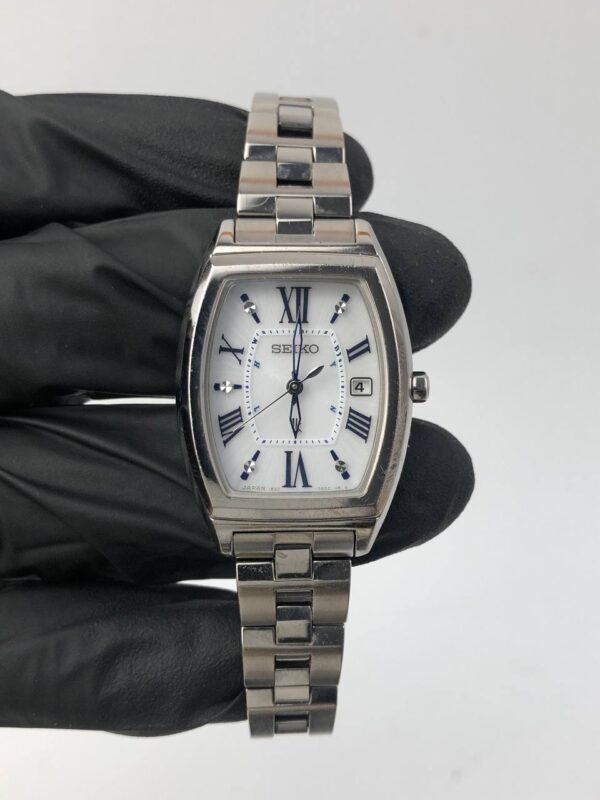 SEIKO LUKIA ALL TITANIUM - Gambar 2