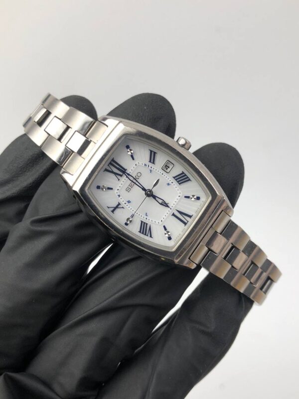 SEIKO LUKIA ALL TITANIUM - Gambar 4