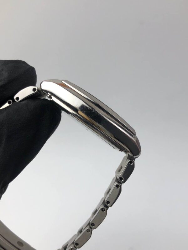 SEIKO LUKIA ALL TITANIUM - Gambar 6