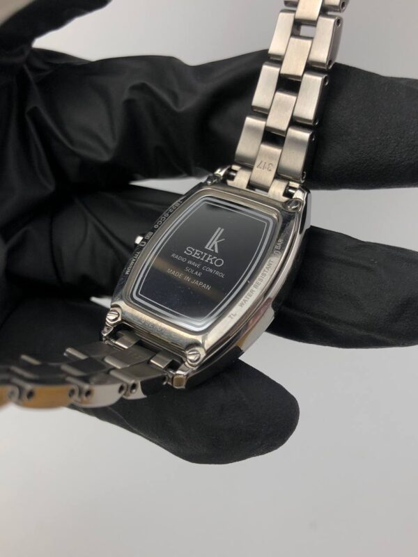 SEIKO LUKIA ALL TITANIUM - Gambar 8
