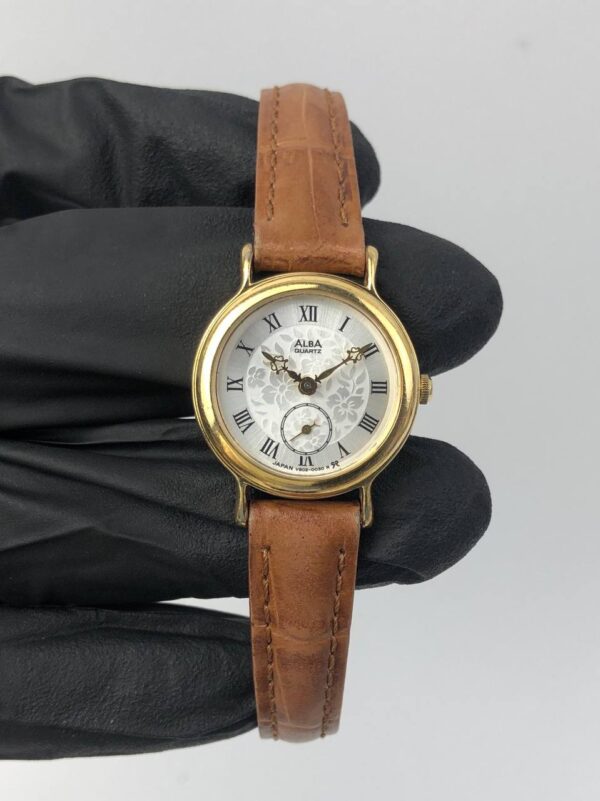 BEAUTIFUL ALBA ROMAN GUILOCHE DIAL - Gambar 2