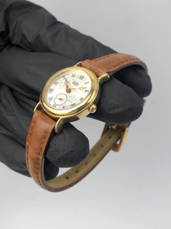 BEAUTIFUL ALBA ROMAN GUILOCHE DIAL - Gambar 3