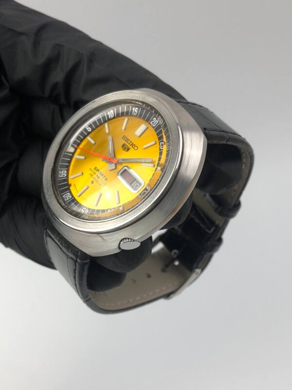 RARE SEIKO UFO ORANGE DIAL ORIGIN - Gambar 3