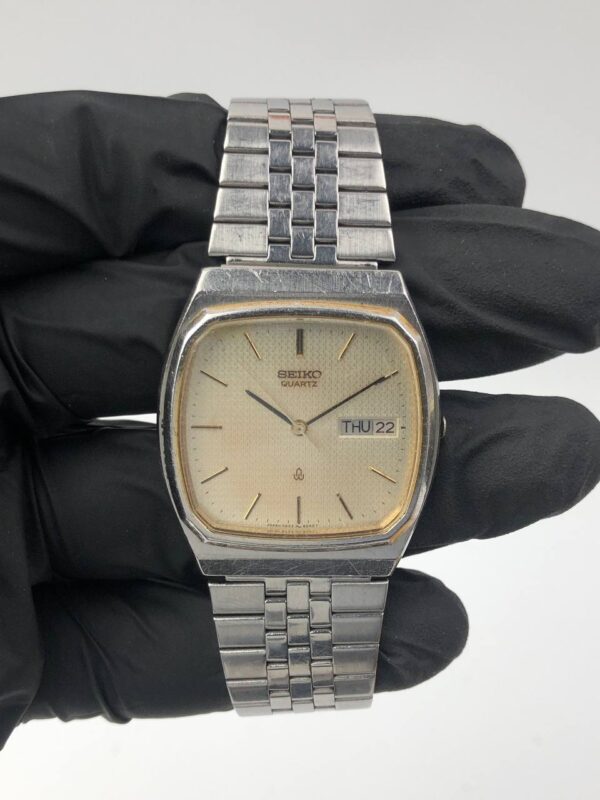 SEIKO QUARTZ DAYDATE - Gambar 2