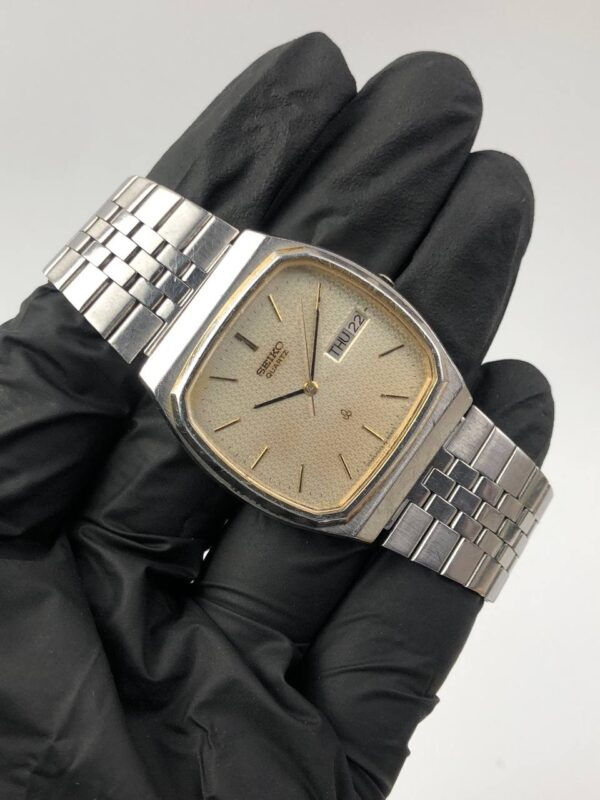 SEIKO QUARTZ DAYDATE - Gambar 4