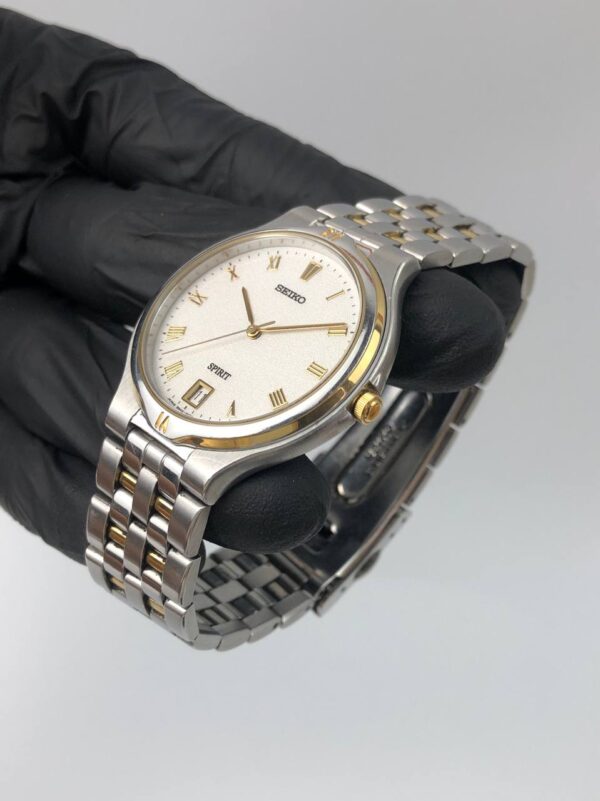 DRESSWATCH SEIKO SPIRIT TWOTONE ROMAN TEXTURE DIAL - Gambar 3