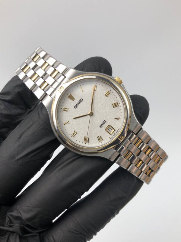 DRESSWATCH SEIKO SPIRIT TWOTONE ROMAN TEXTURE DIAL - Gambar 4