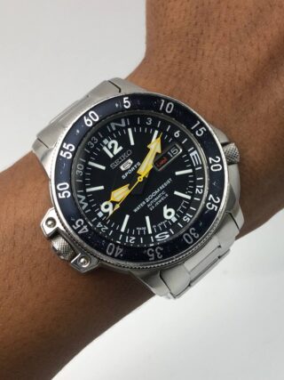 SEIKO 5 SPORTS AUTOMATIC 23 JEWELS