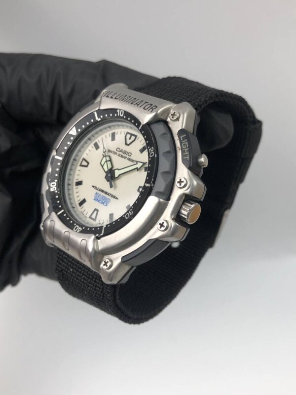 CASIO DURO VINTAGE ILLUMINATOR - Gambar 3
