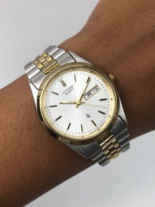 CITIZEN QUARTZ WAFFLE DIAL