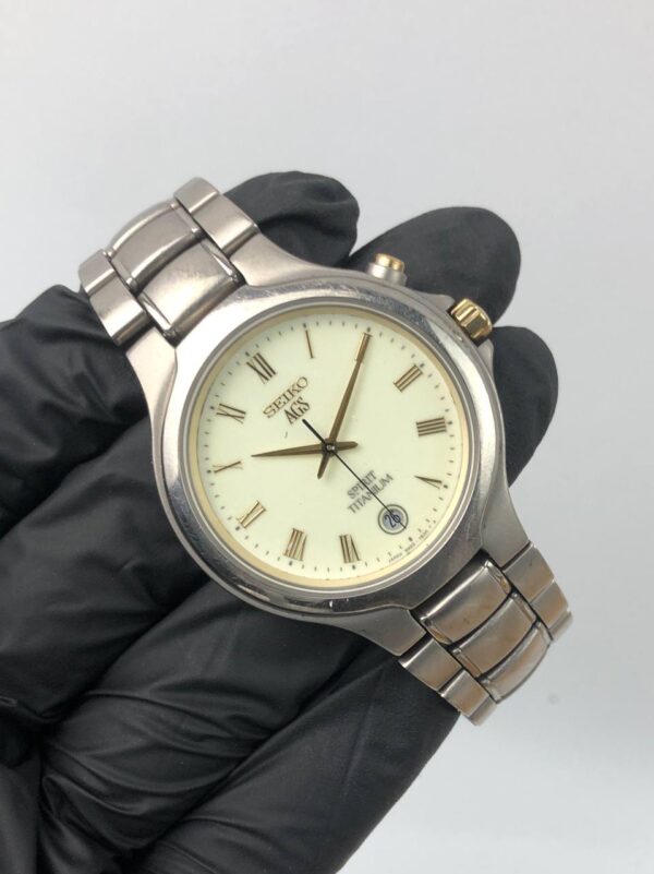 SEIKO SPIRIT AGS FULL TITANIUM LUME DIAL - Gambar 3