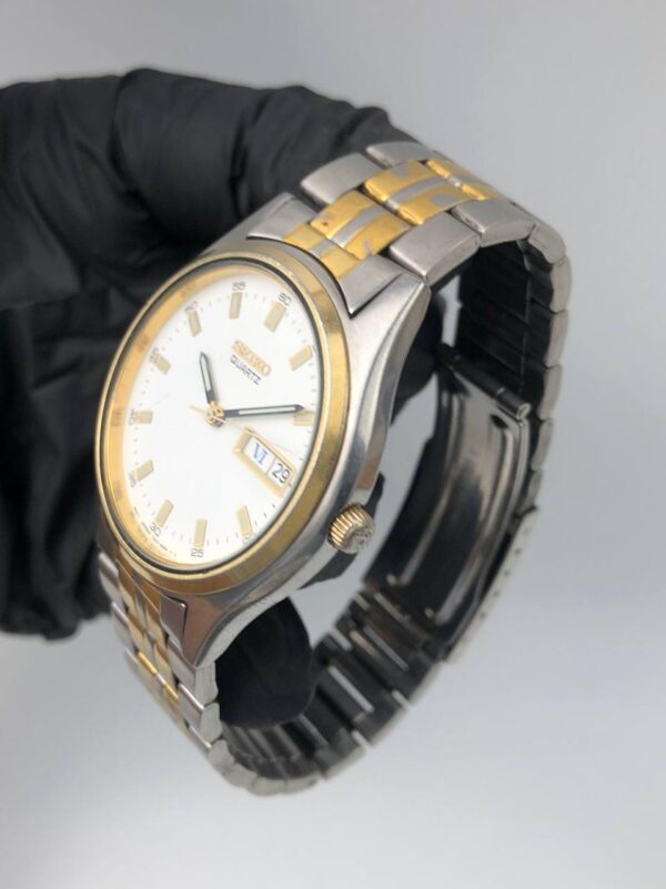SEIKO QUARTZ DAYDATE - Gambar 3