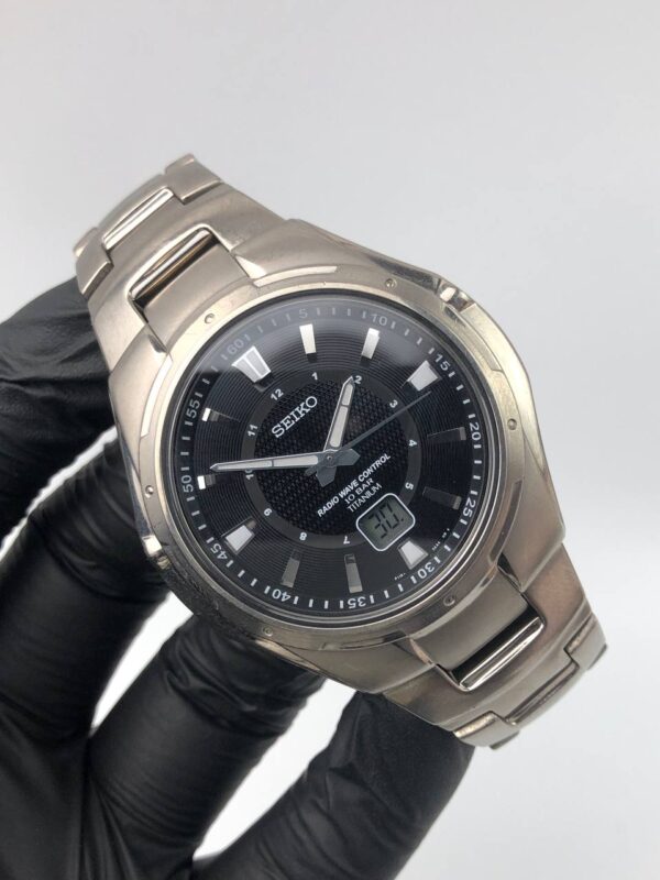 SEIKO RADIOWAVE GERMANY MOVEMENT TITANIUM - Gambar 3