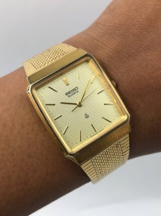 SEIKO QUARTZ TANK TEXTURE DIAL