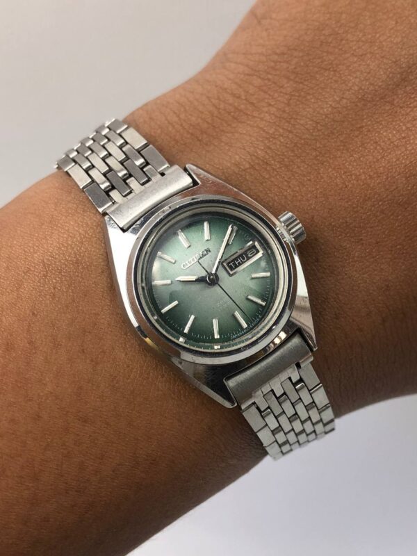CITIZEN VINTAGE LADY GREEN EMERALD DIAL