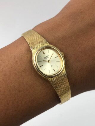 SEIKO QUARTZ OVAL CASE