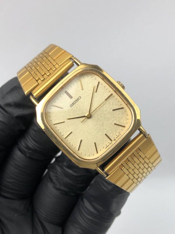 SEIKO TANK TEXTURE SNOWFLAKE DIAL - Gambar 5