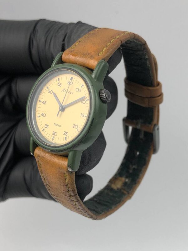 SEIKO AVENUE CROWN UNIK - Gambar 3