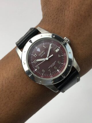 SEIKO SOLAR MAROON DIAL