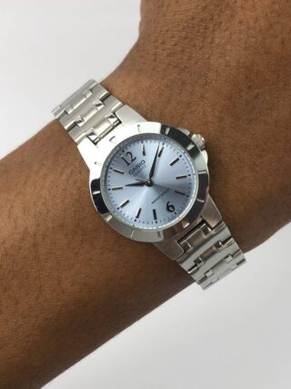 CASIO QUARTZ BLUE ICE