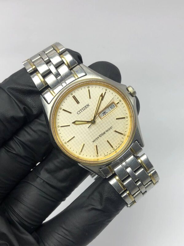 CITIZEN DAYDATE MOTIF DIAL - Gambar 4