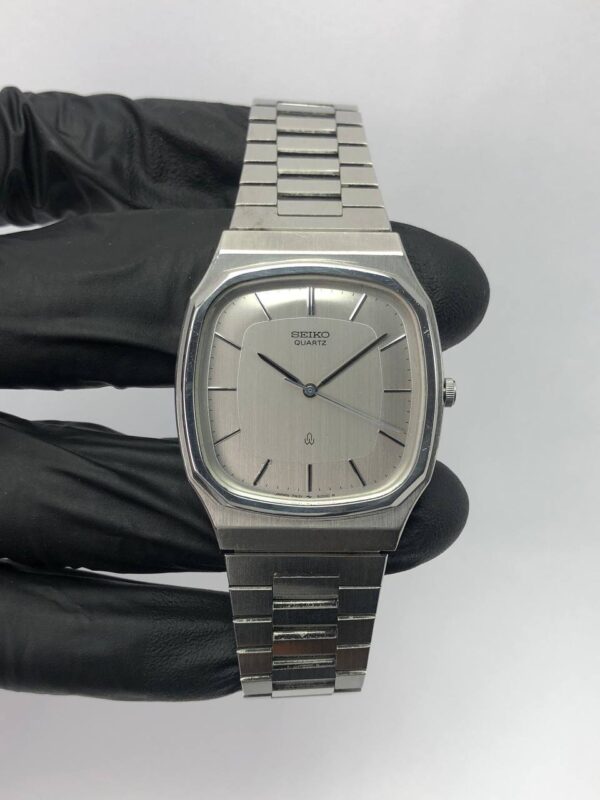 SEIKO QUARTZ GREY GUILOCHE DIAL - Gambar 2