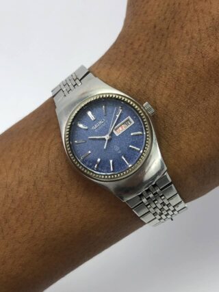 SEIKO TEXTURED DIAL
