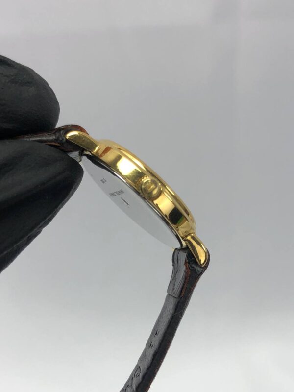 KLASIK UNIVERSAL GENEVE - Gambar 5