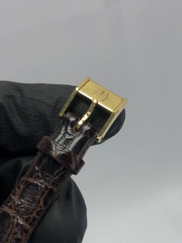KLASIK UNIVERSAL GENEVE - Gambar 8