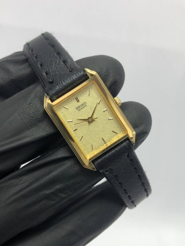 SEIKO TANK SNOWFLAKE DIAL - Gambar 4