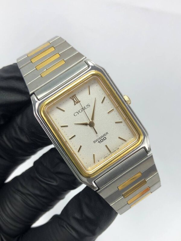 ORIENT CYGNUS TANK TEXTURED DIAL - Gambar 4