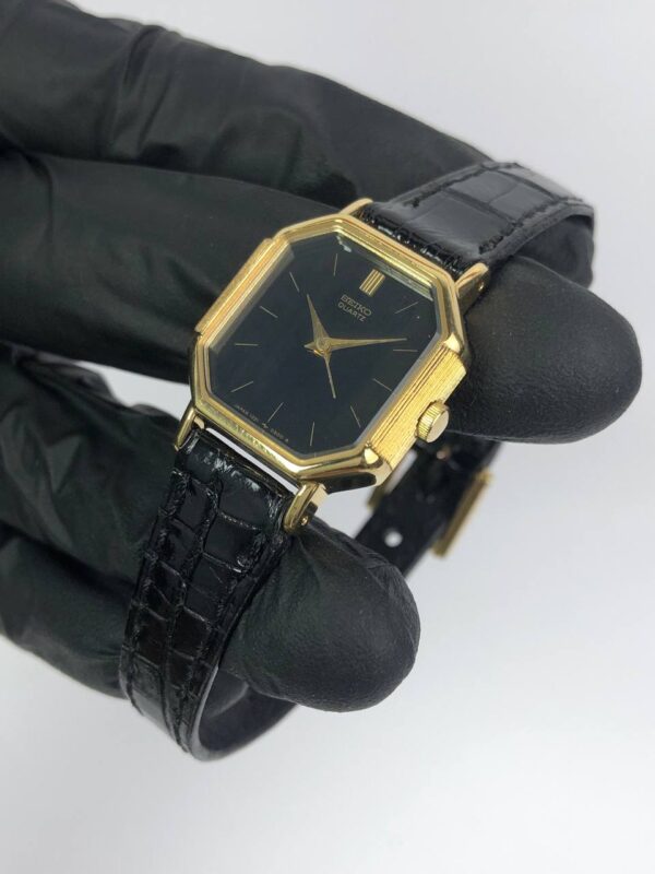 SEIKO HEKSAGONAL TEXTURE CASE RARE - Gambar 3