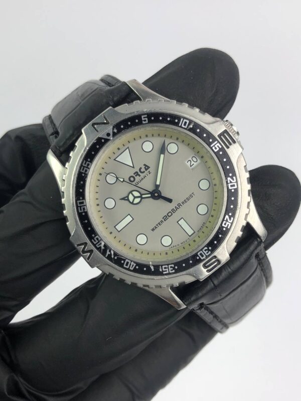 MIDSIZE DIVER WATCH ORCA - Gambar 4