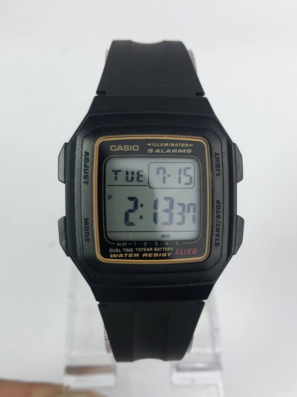CASIO ILUMINATOR ALARM